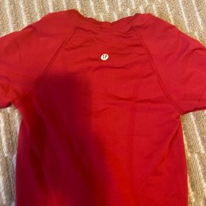 Lululemon red swiftly tech shirt sleeve